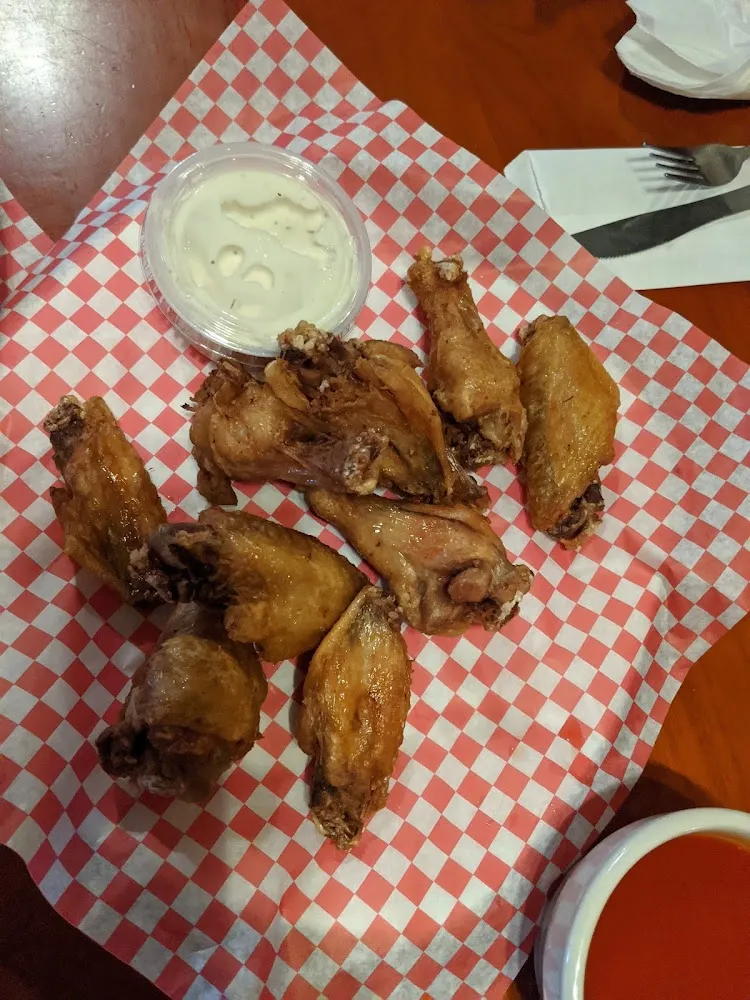 Wings and Fries with Cheese